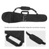 Schwarze wasserdichte Paddeltasche für Kajak und Kanu mit Schultergurt und Tragegriff, ideal für den Transport von Paddeln und Zubehör.