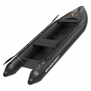 Savage Gear E-Rider Kayak 330x110cm, Angelkajak zum Spinnfischen und Raubfischangeln, robuste Konstruktion mit drei Protech-Luftventilen, doppeltverstellbares Doppelpaddel