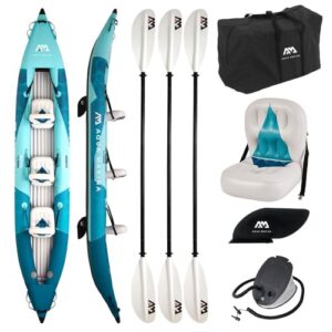Aqua Marina Betta 475 aufblasbares Kajak Set mit 3 Personen, 475 cm Kanu Boot und Paddel auf einem weißen Hintergrund.